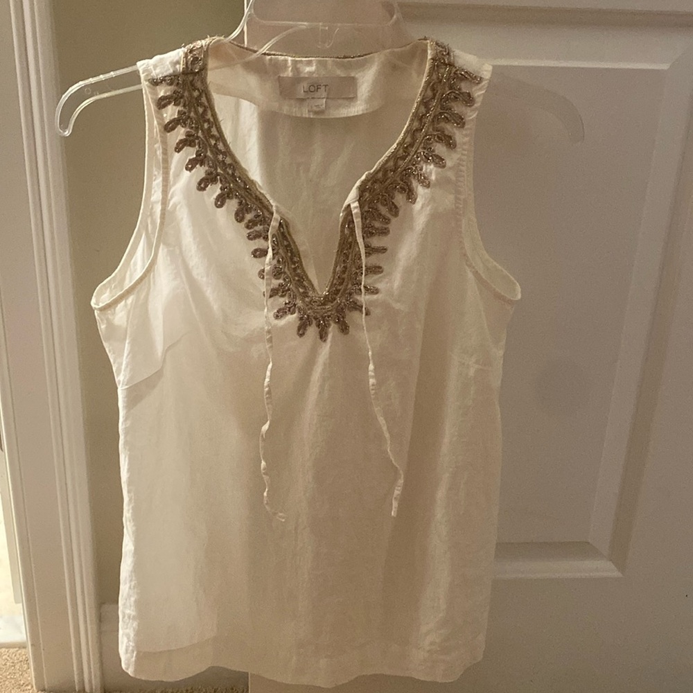 GUC Loft white cotton top with gold and silver thread trim. Darts on sides.
